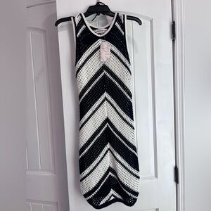 Willow and Wind Black and White Chevron Knit Dress